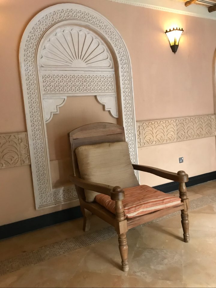 Stol, Doha Qatar