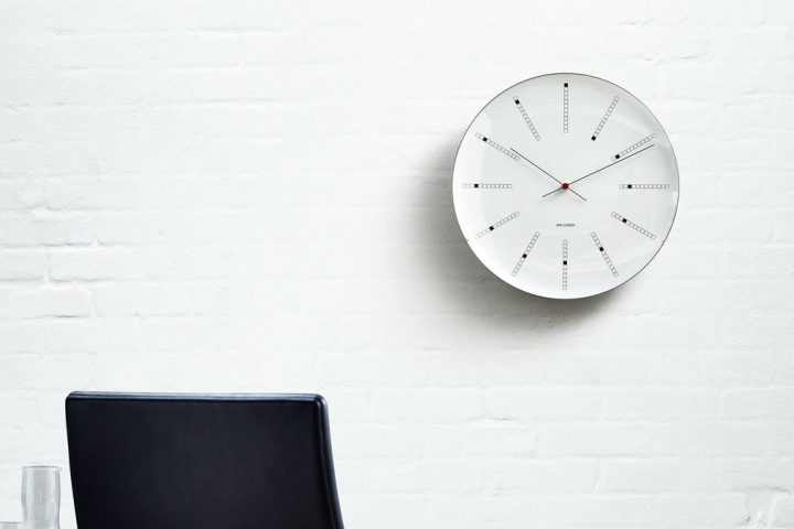 Bankers Clock som Jacobsen skapade för danska Nationalbanken säljs via Rosendahl-design